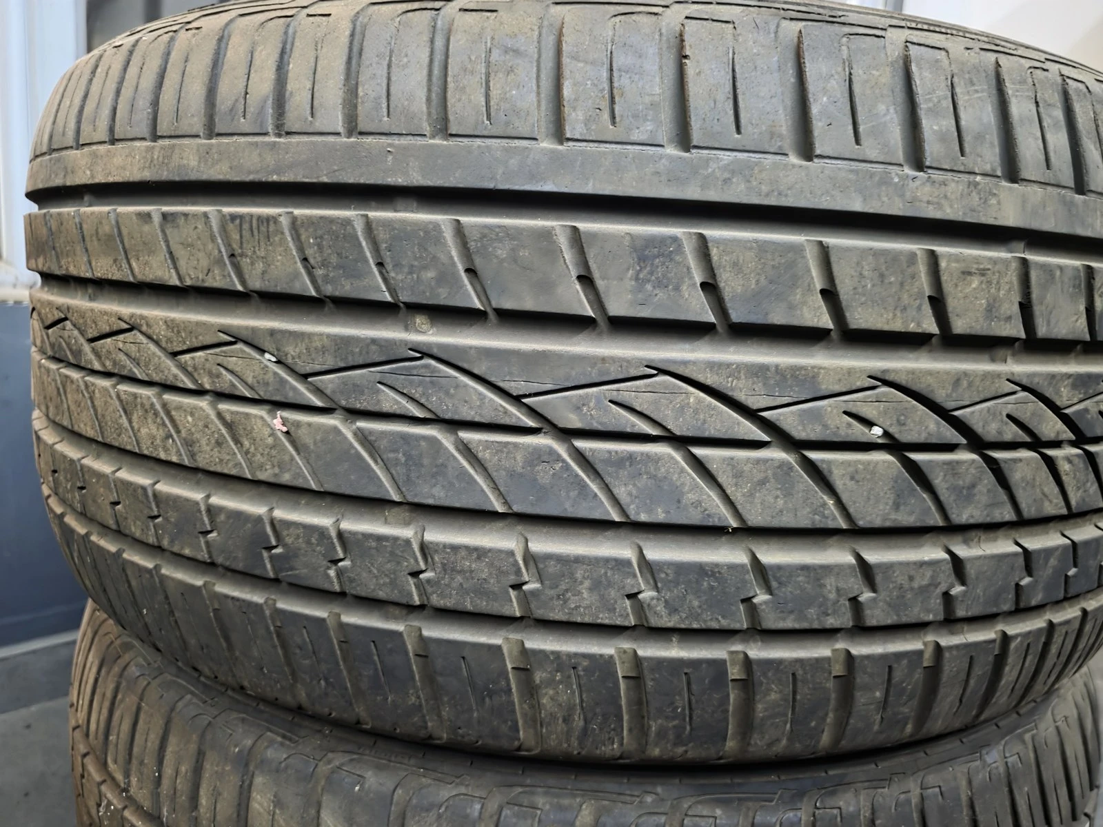 Гуми Летни 295/40R21