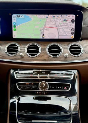 Mercedes-Benz E 220 AMG* 9G-Tronic* 4Matic* MultiBeam* CarPlay* Лизинг, снимка 13