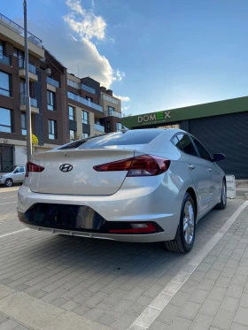 Hyundai Elantra | Mobile.bg    9