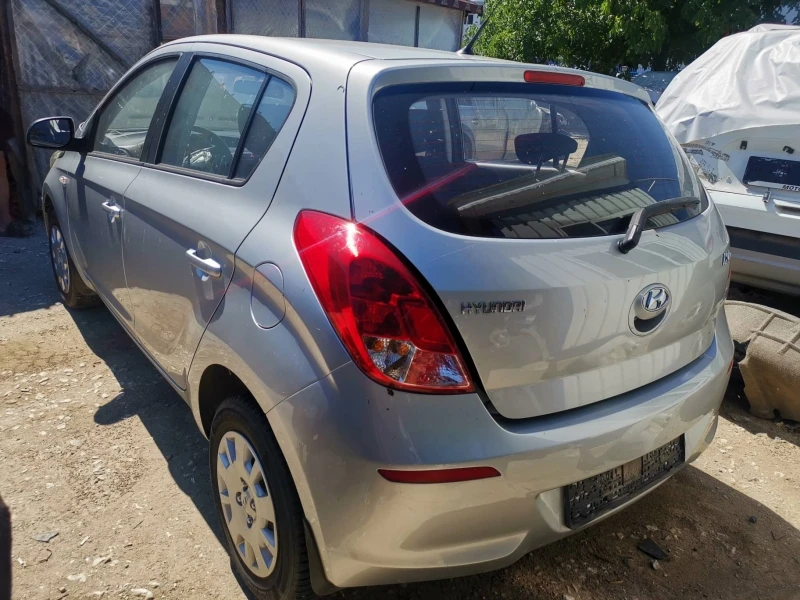 Hyundai I20 1.25i, снимка 3 - Автомобили и джипове - 37490381