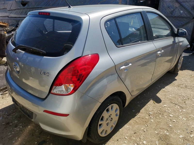 Hyundai I20 1.25i, снимка 2 - Автомобили и джипове - 37490381