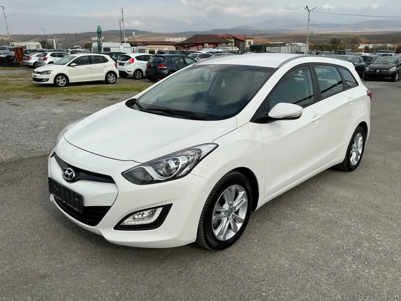 Hyundai I30 1.6 CRDI, снимка 3 - Автомобили и джипове - 47815647