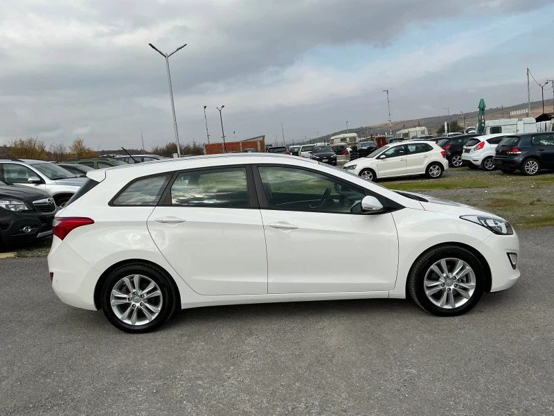 Hyundai I30 1.6 CRDI, снимка 5 - Автомобили и джипове - 47815647