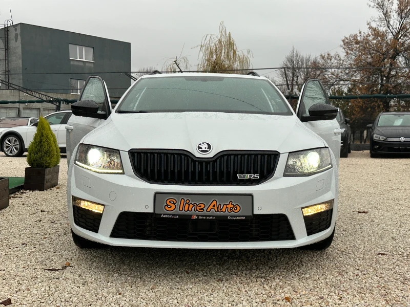 Skoda Octavia VRS* 4x4* Панорама* Камера* Дистроник* , снимка 2 - Автомобили и джипове - 48140624