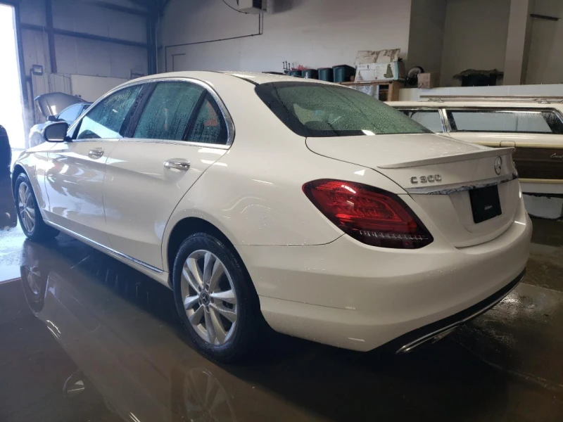 Mercedes-Benz C 300 4MATIC, снимка 2 - Автомобили и джипове - 48663449