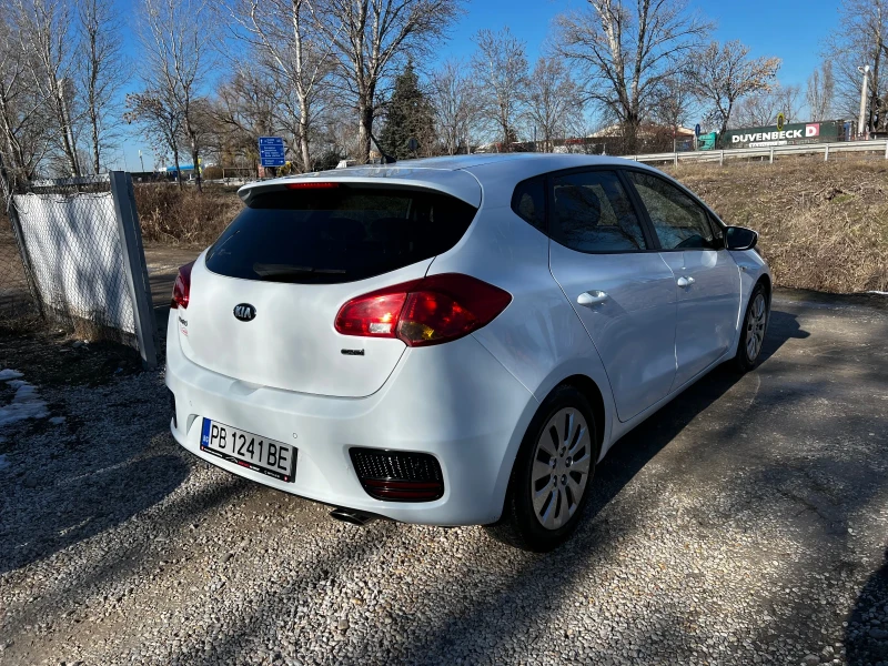 Kia Ceed 1.6 CRDI 162000KM, снимка 6 - Автомобили и джипове - 48737991