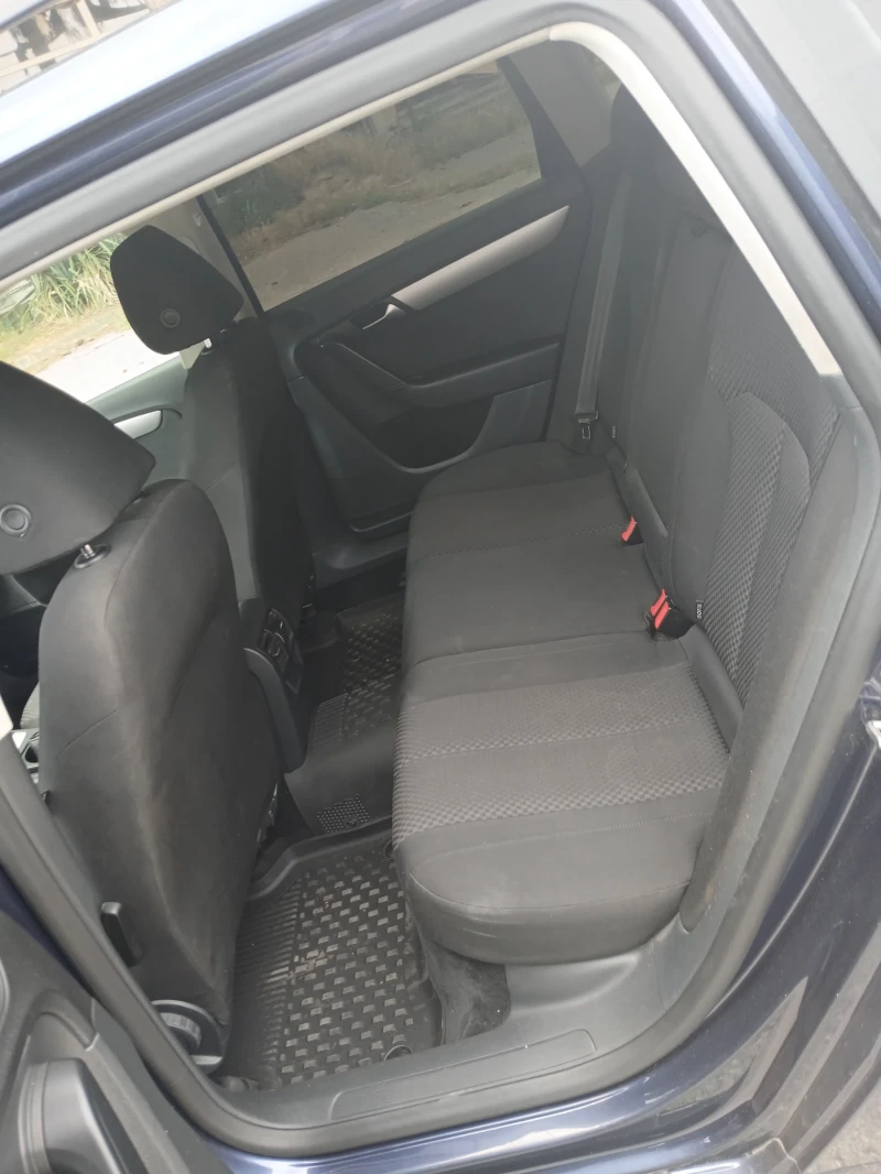 VW Passat, снимка 11 - Автомобили и джипове - 52576420