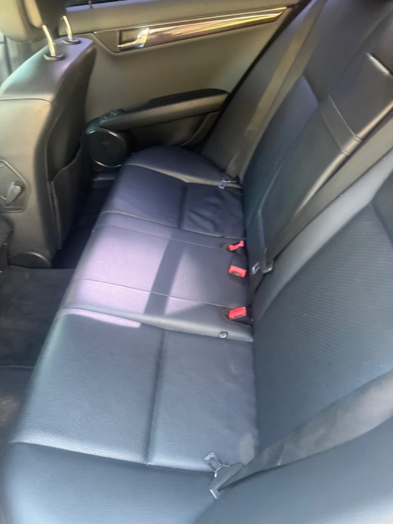 Mercedes-Benz C 300 AMG 4 Matic barter, снимка 8 - Автомобили и джипове - 52808663