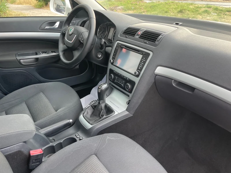 Skoda Octavia 2.0TDI-SCOUT-4x4-NAVI-ITALIA, снимка 5 - Автомобили и джипове - 51148839