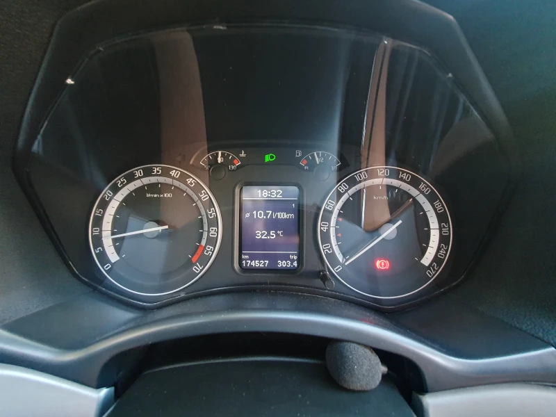 Skoda Octavia, снимка 5 - Автомобили и джипове - 52487694