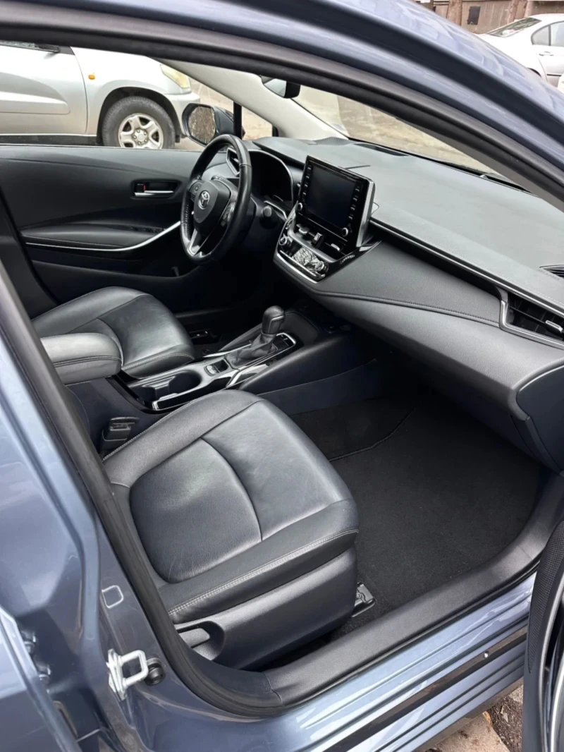 Toyota Corolla 1, 6 i GR SPORT 18-ки джанти 132кс, гаранционна!, снимка 5 - Автомобили и джипове - 52566188