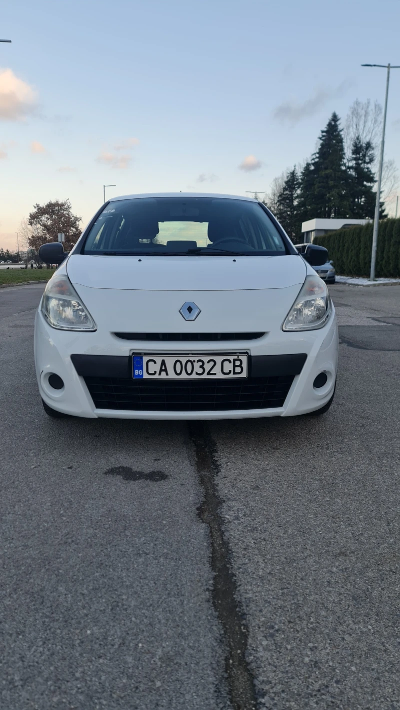 Renault Clio, снимка 3 - Автомобили и джипове - 52940231