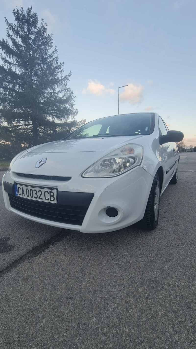 Renault Clio, снимка 5 - Автомобили и джипове - 52940231