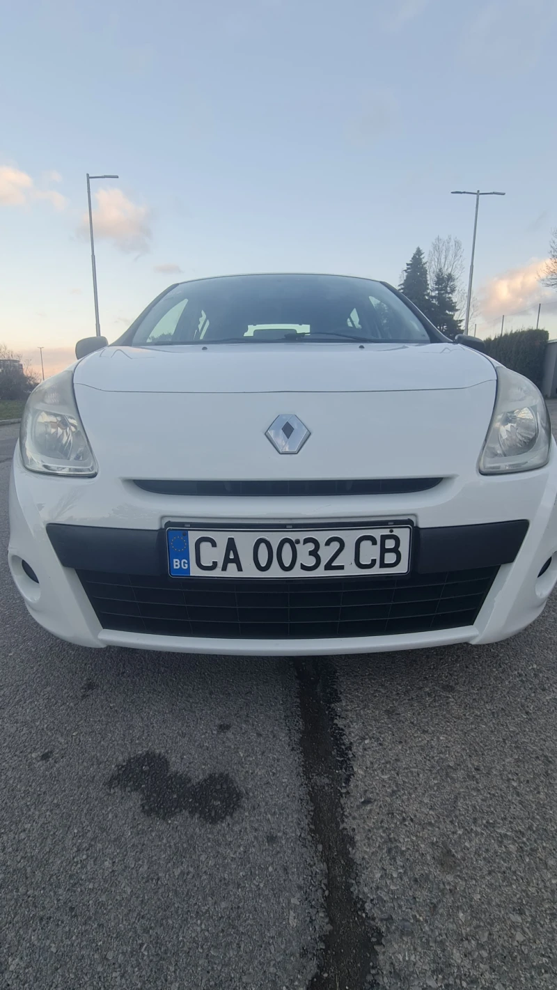 Renault Clio, снимка 6 - Автомобили и джипове - 52940231