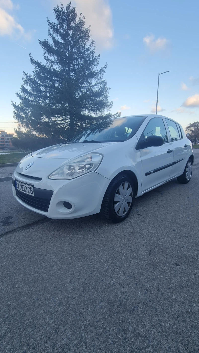 Renault Clio, снимка 11 - Автомобили и джипове - 52940231