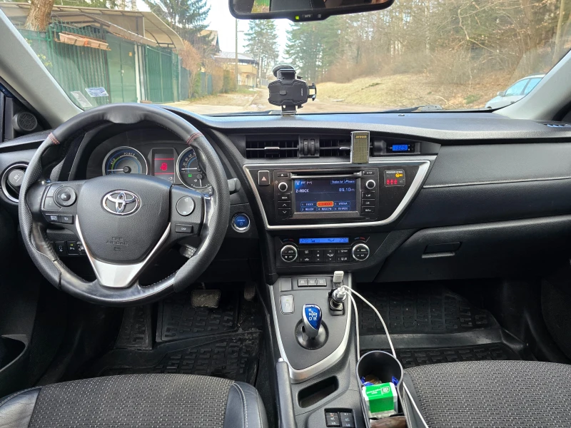 Toyota Auris, снимка 8 - Автомобили и джипове - 53149302