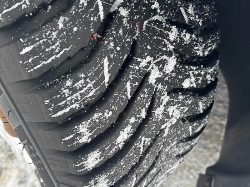 VW Golf * 5dr HB Man 1.8 TSI * CARFAX * ЦЕНА ДО БГ, снимка 8 - Автомобили и джипове - 53214657