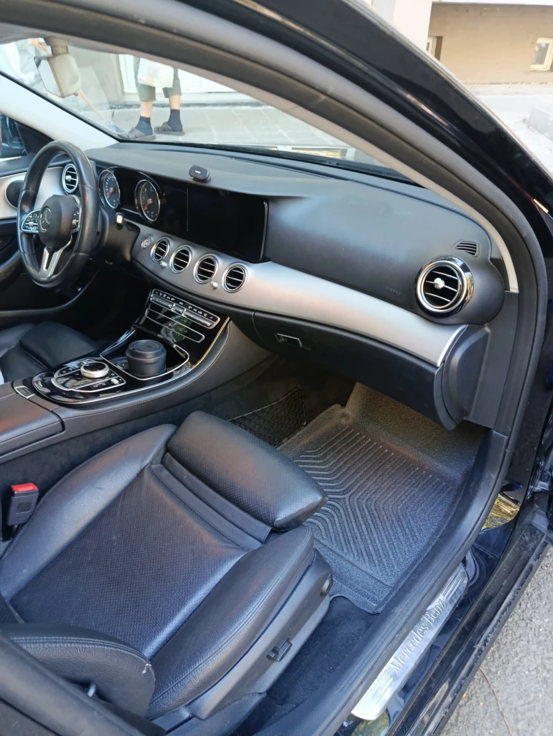 Mercedes-Benz E 200 W213, снимка 5 - Автомобили и джипове - 53215888