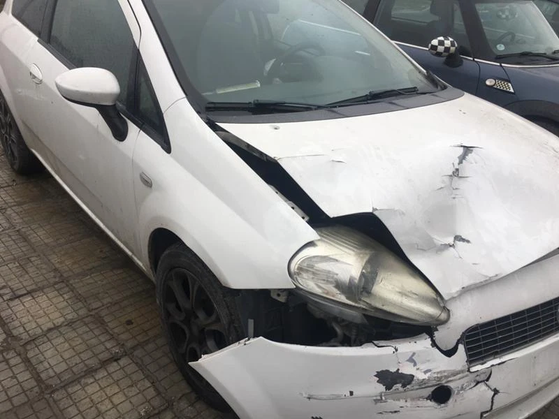 Fiat Punto 1.3, снимка 2 - Автомобили и джипове - 27356469