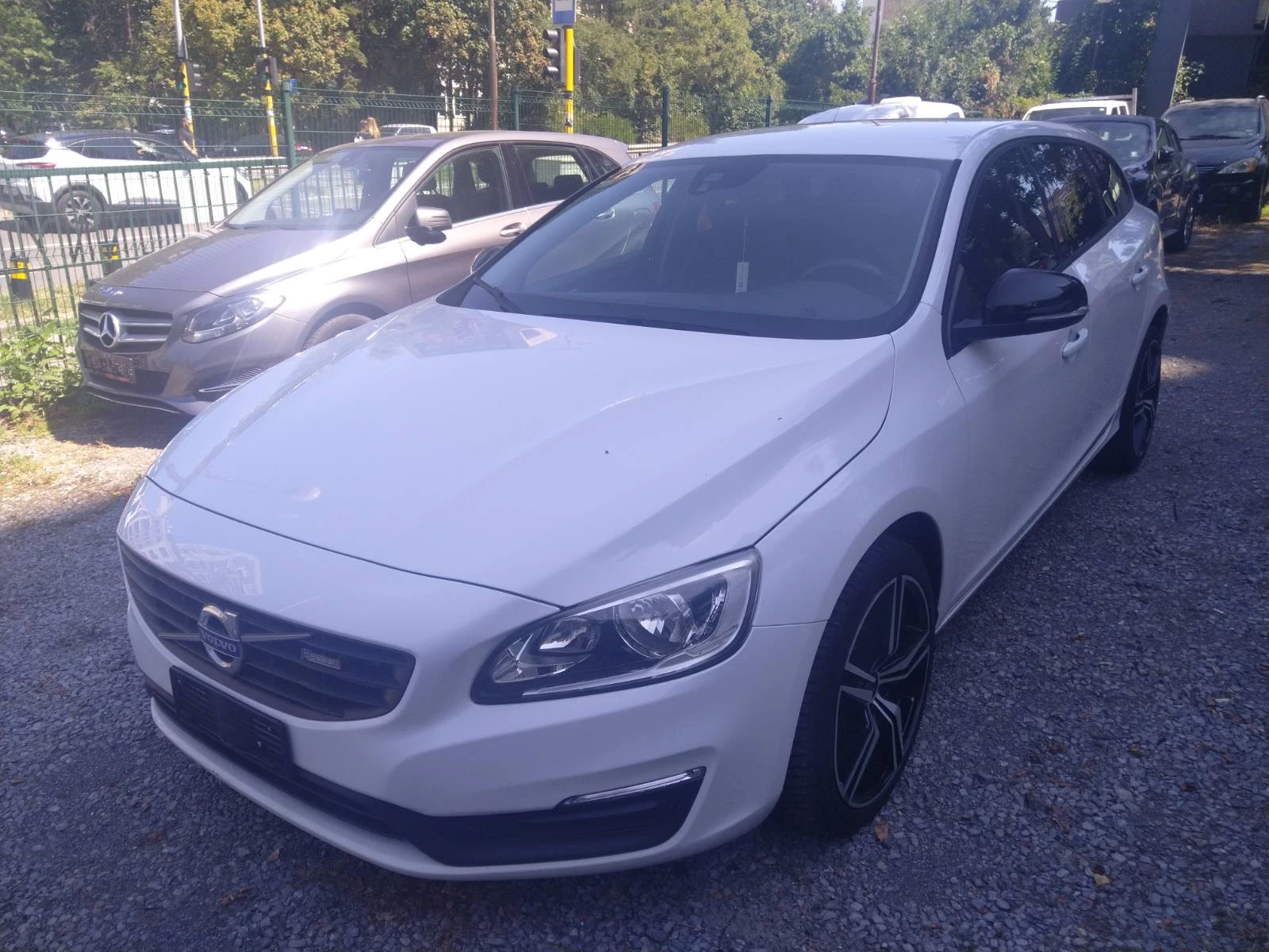 Volvo V60 2.0D, снимка 1