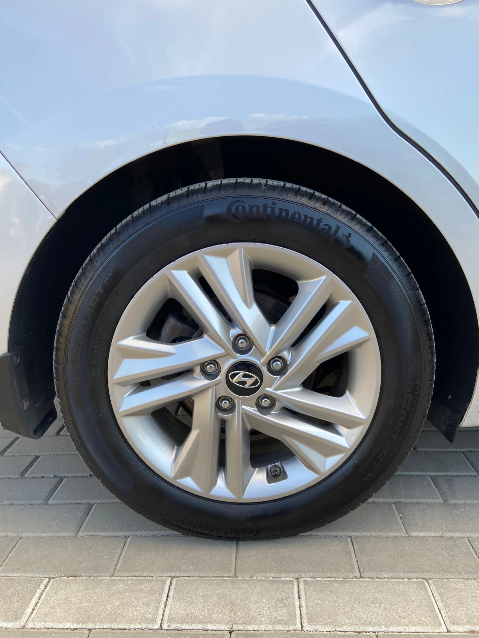 Hyundai Elantra | Mobile.bg   17