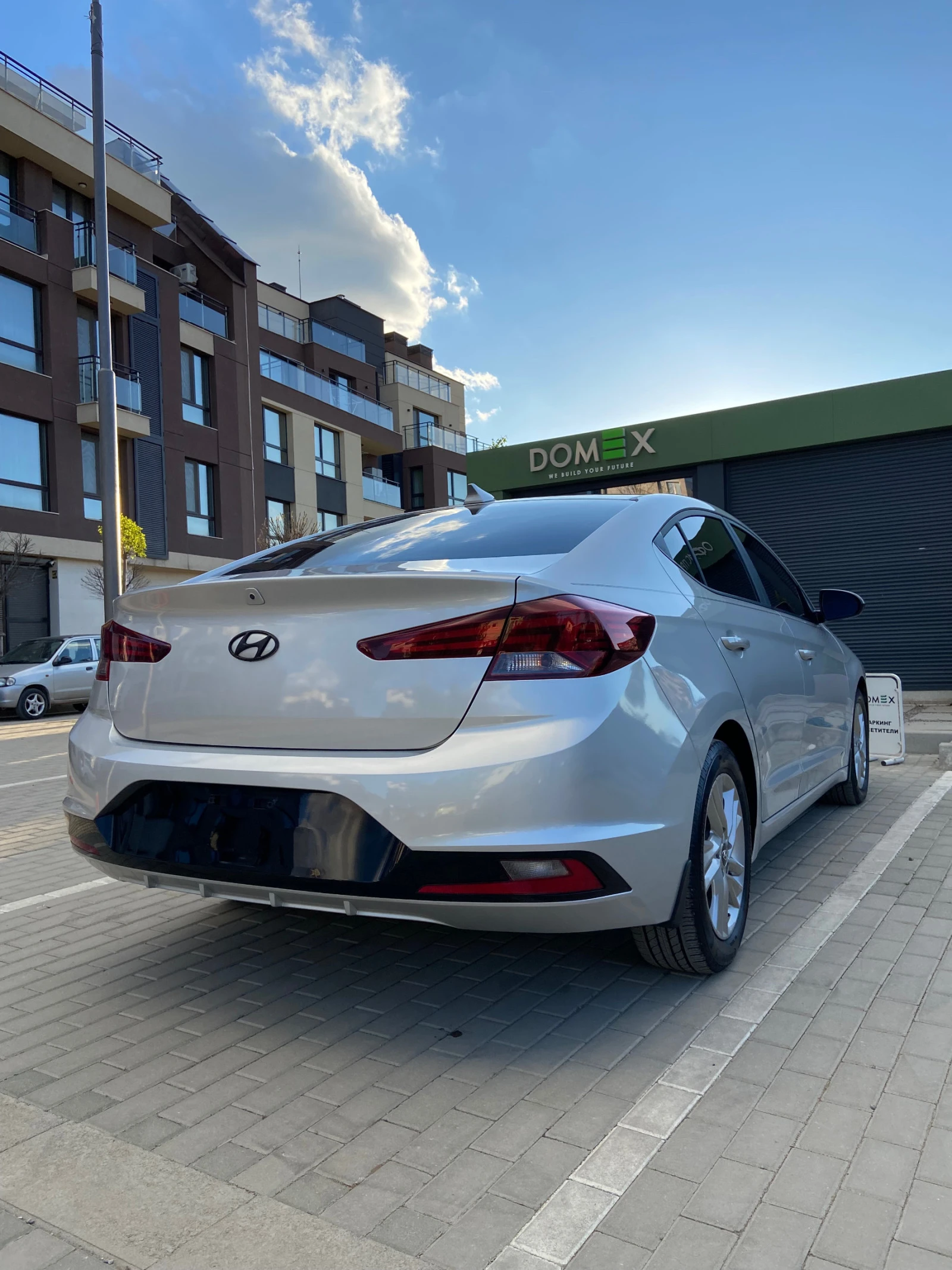 Hyundai Elantra  - изображение 9