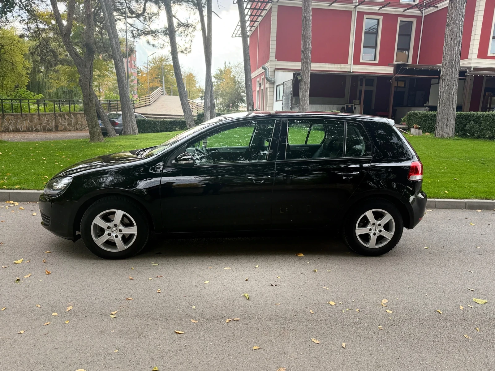 VW Golf 1.4 * РЕАЛНИ КМ* ПЕРФЕКТЕН*  - изображение 2
