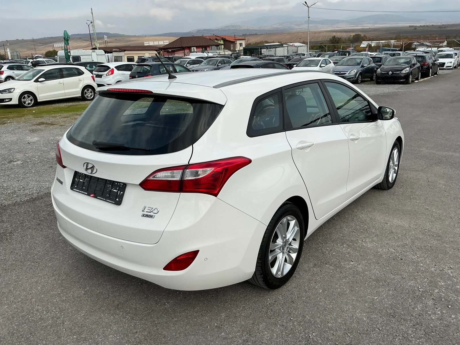 Hyundai I30 1.6 CRDI - изображение 8