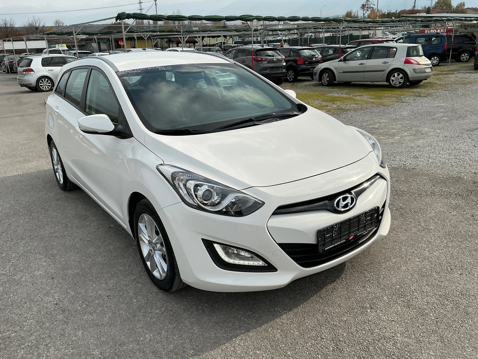 Hyundai I30 1.6 CRDI - изображение 2