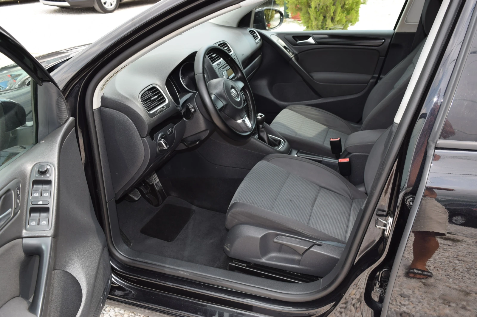VW Golf 2.0 TDI 110 kc* Euro5 - изображение 9