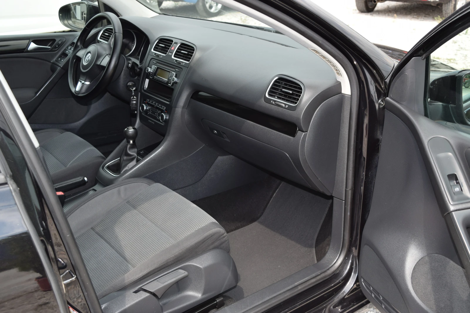 VW Golf 2.0 TDI 110 kc* Euro5 - изображение 10