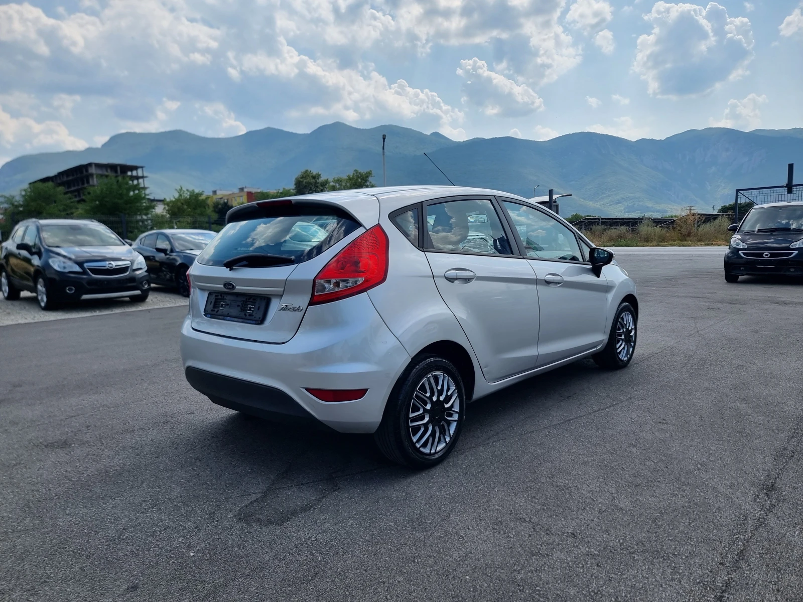 Ford Fiesta 1.4I GAS - изображение 7