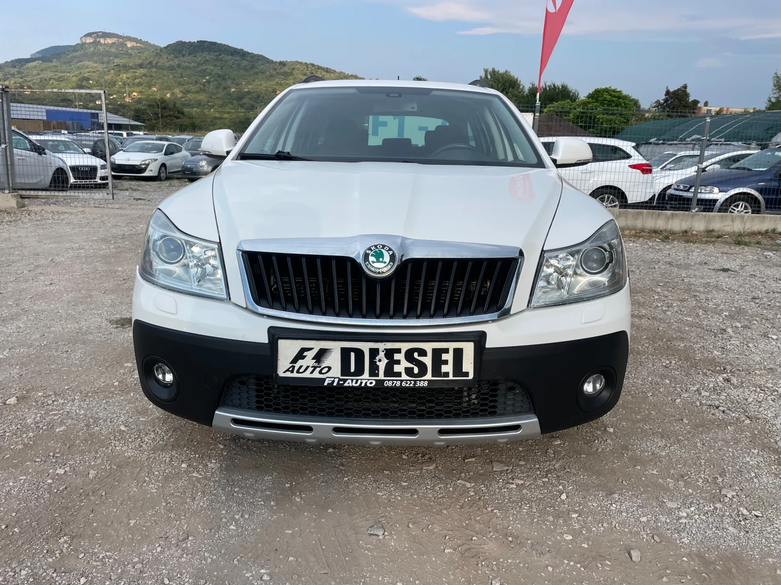 Skoda Octavia 2.0TDI-SCOUT-4x4-NAVI-ITALIA - изображение 2