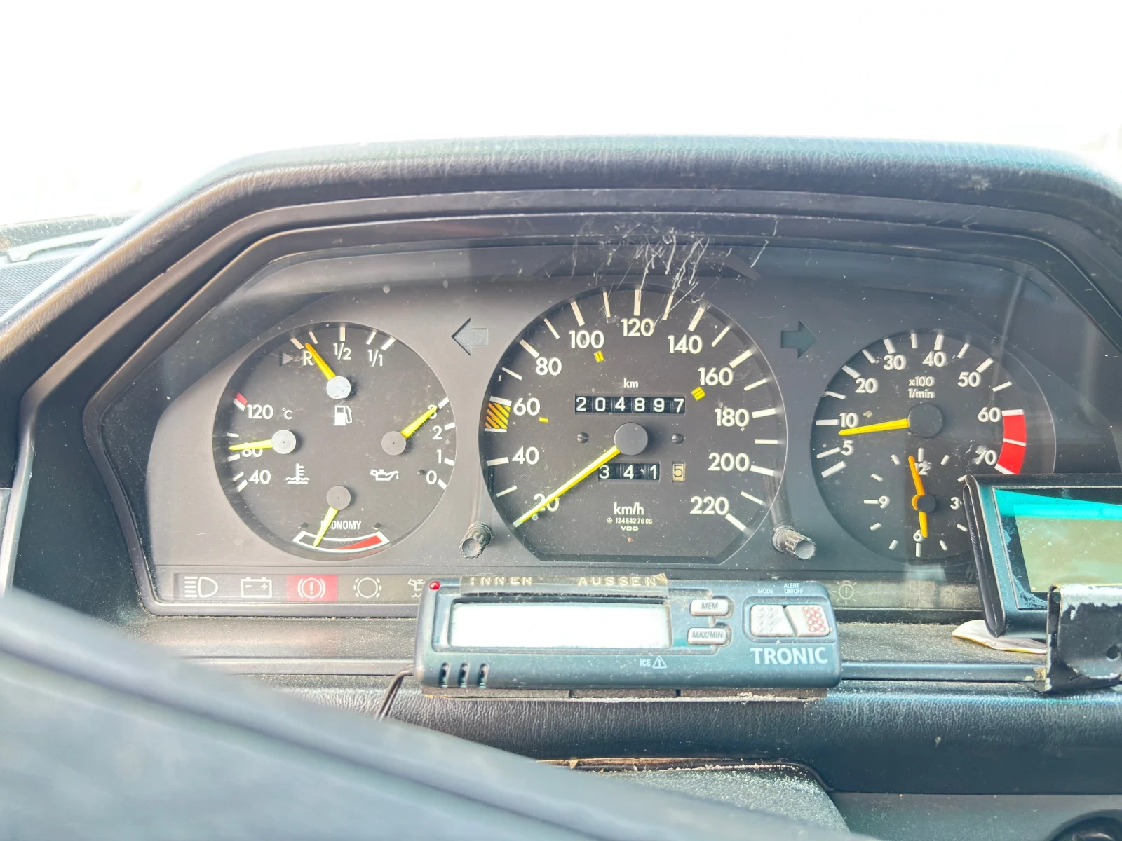 Mercedes-Benz 124  - изображение 9