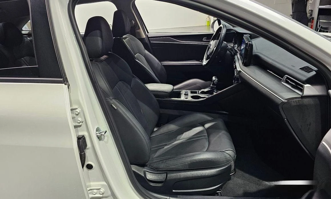 Kia K5 2.0 LPG Trendy * НАЙ-ДОБРА ЦЕНА В БЪЛГАРИЯ*  - изображение 10