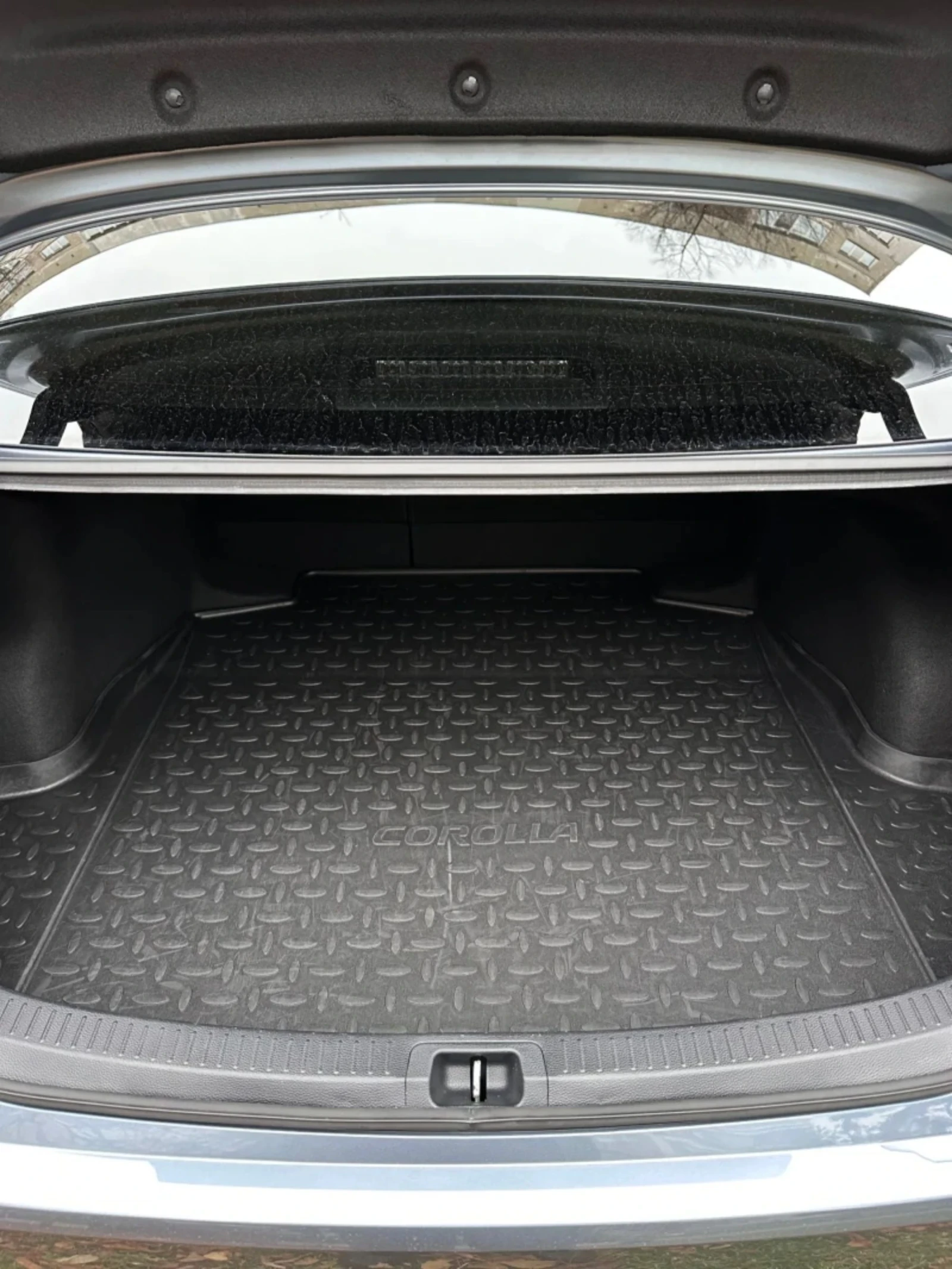 Toyota Corolla 1, 6 i GR SPORT 18-ки джанти 132кс, гаранционна! - изображение 2