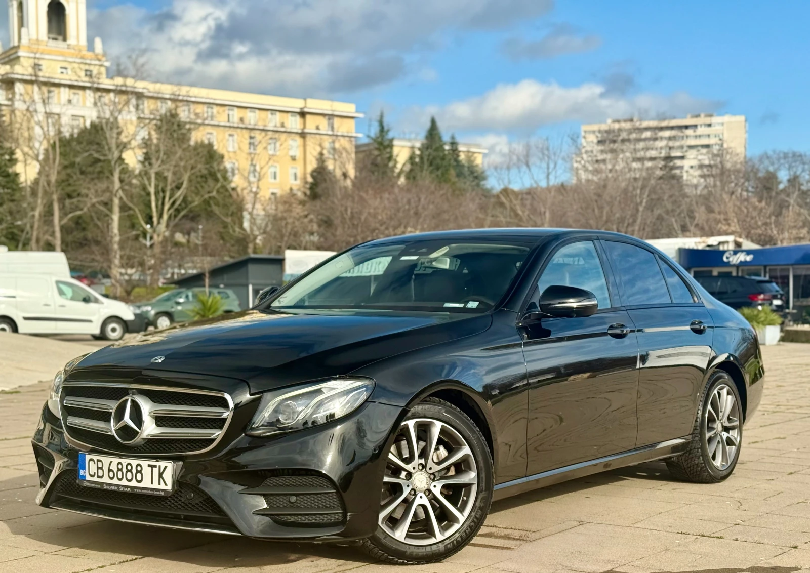 Mercedes-Benz E 220 AMG* 9G-Tronic* 4Matic* MultiBeam* CarPlay* Лизинг - изображение 3