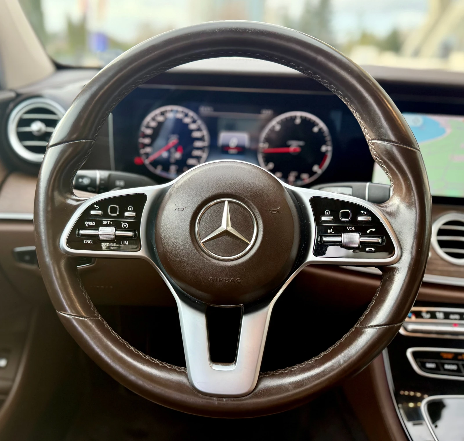 Mercedes-Benz E 220 AMG* 9G-Tronic* 4Matic* MultiBeam* CarPlay* Лизинг - изображение 10