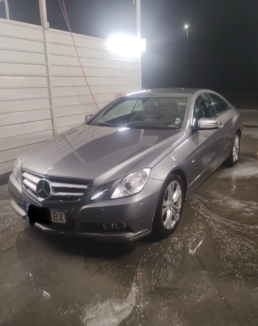 Mercedes-Benz E 220, снимка 5 - Автомобили и джипове - 53873802