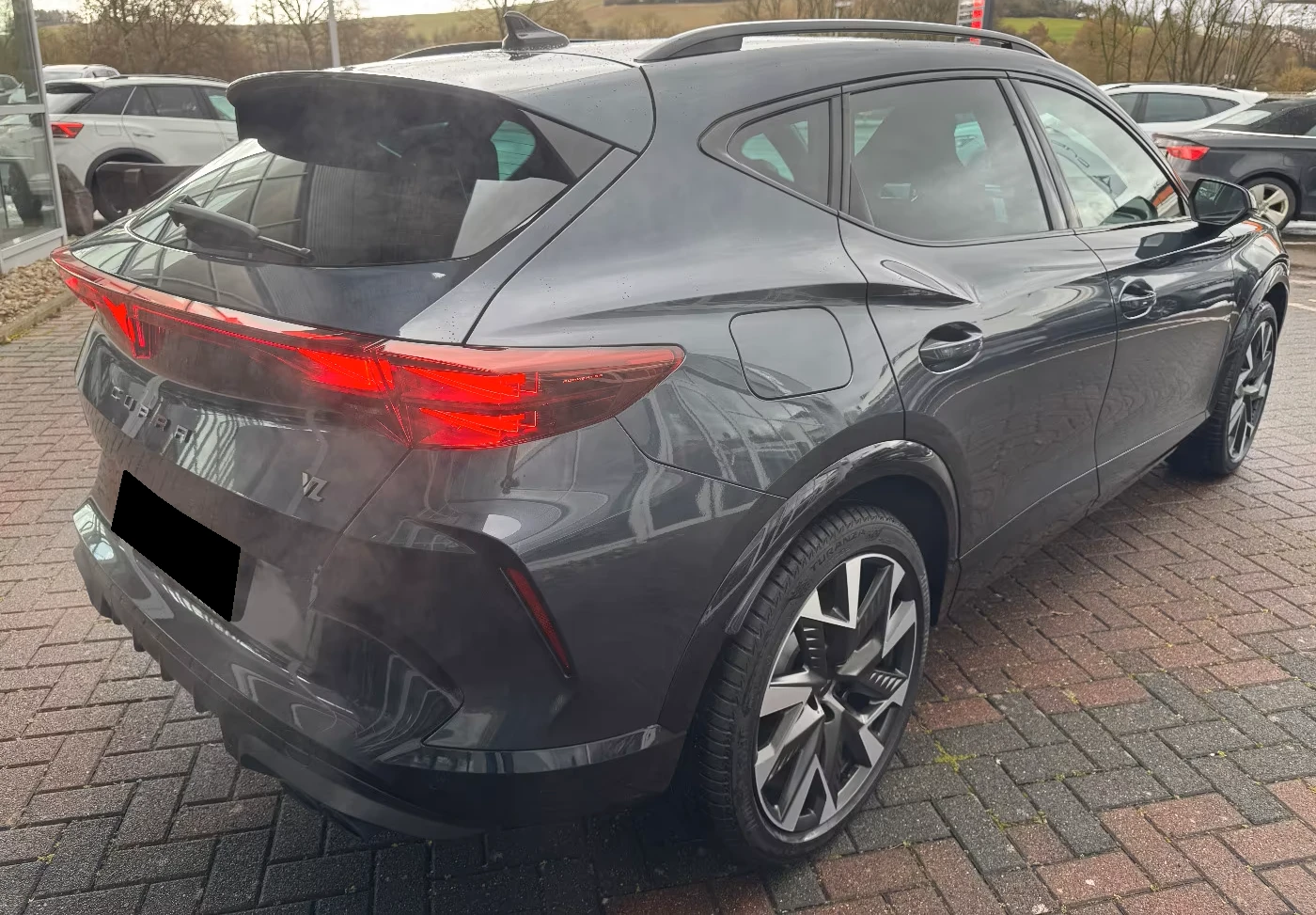 Cupra Formentor VZ* 4Drive* DISTR* KEYLESS* CAM* , снимка 2 - Автомобили и джипове - 53943350