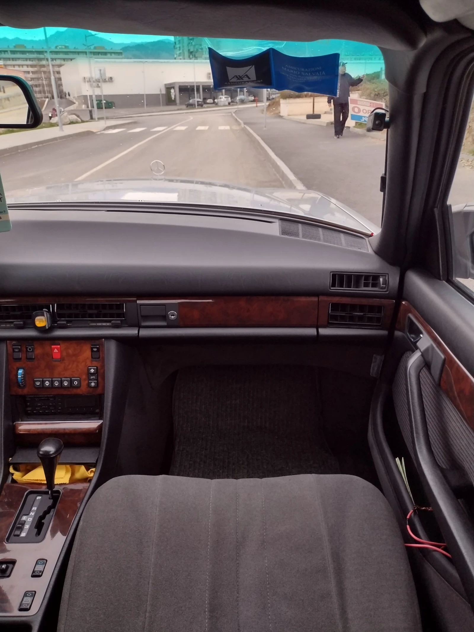 Mercedes-Benz 300, снимка 6 - Автомобили и джипове - 53952220