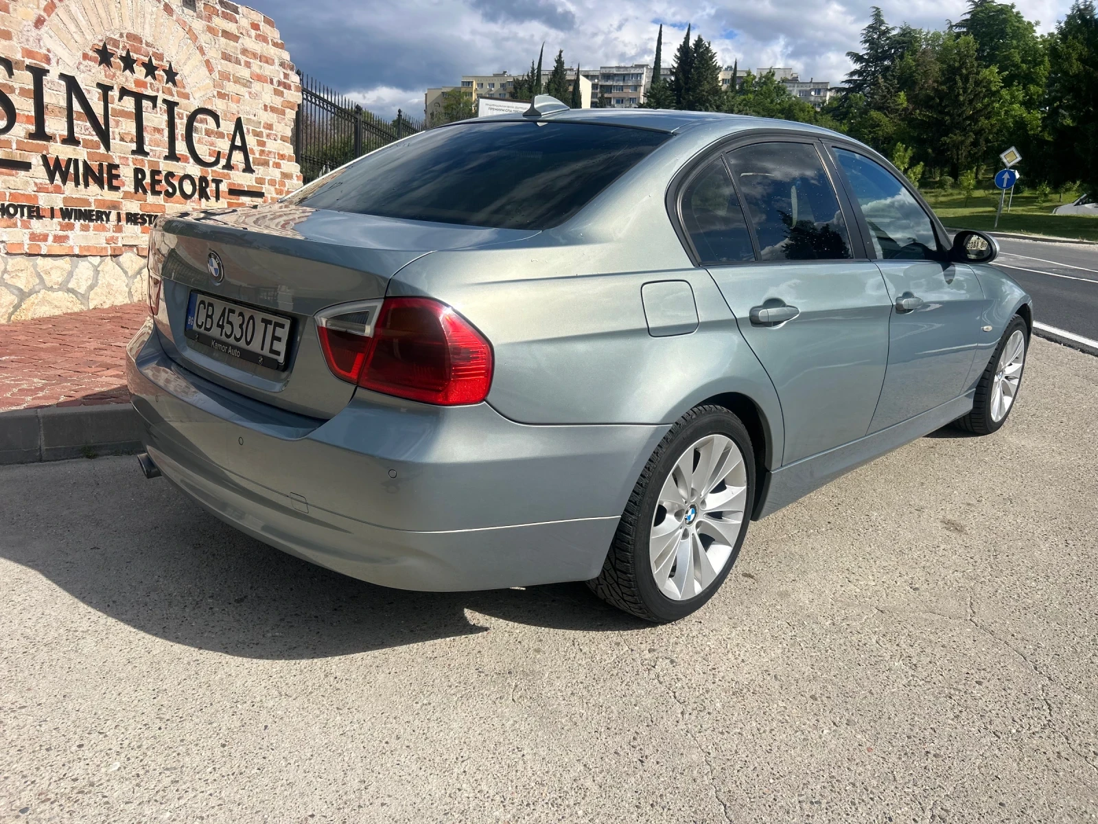 BMW 320 D, снимка 17 - Автомобили и джипове - 54652642