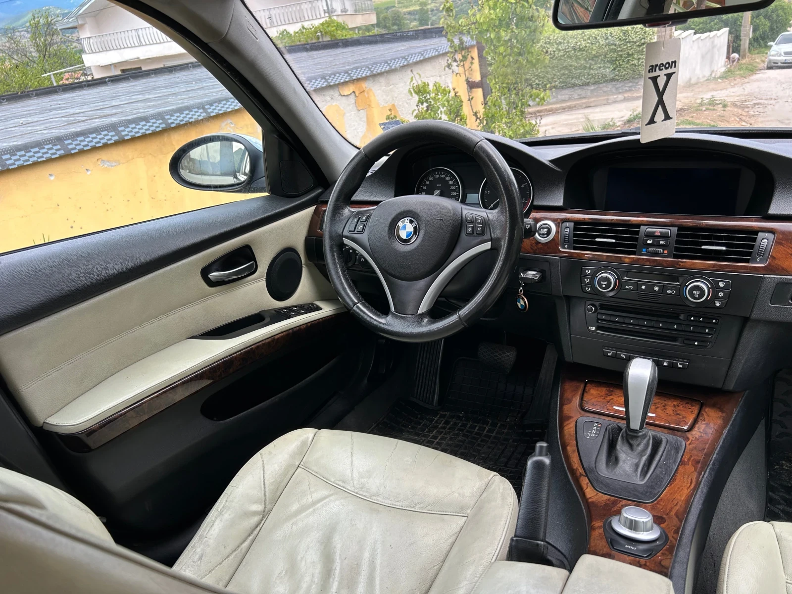 BMW 320 D, снимка 9 - Автомобили и джипове - 54652642