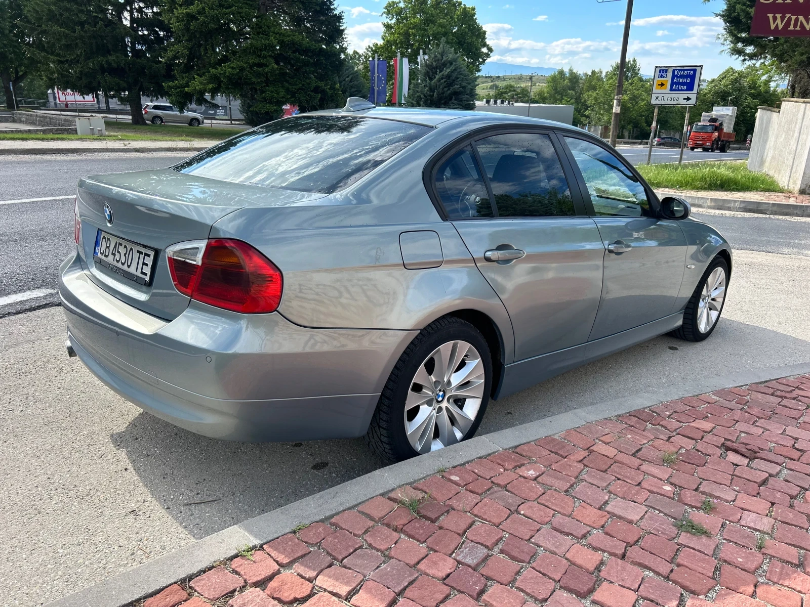 BMW 320 D, снимка 13 - Автомобили и джипове - 54652642