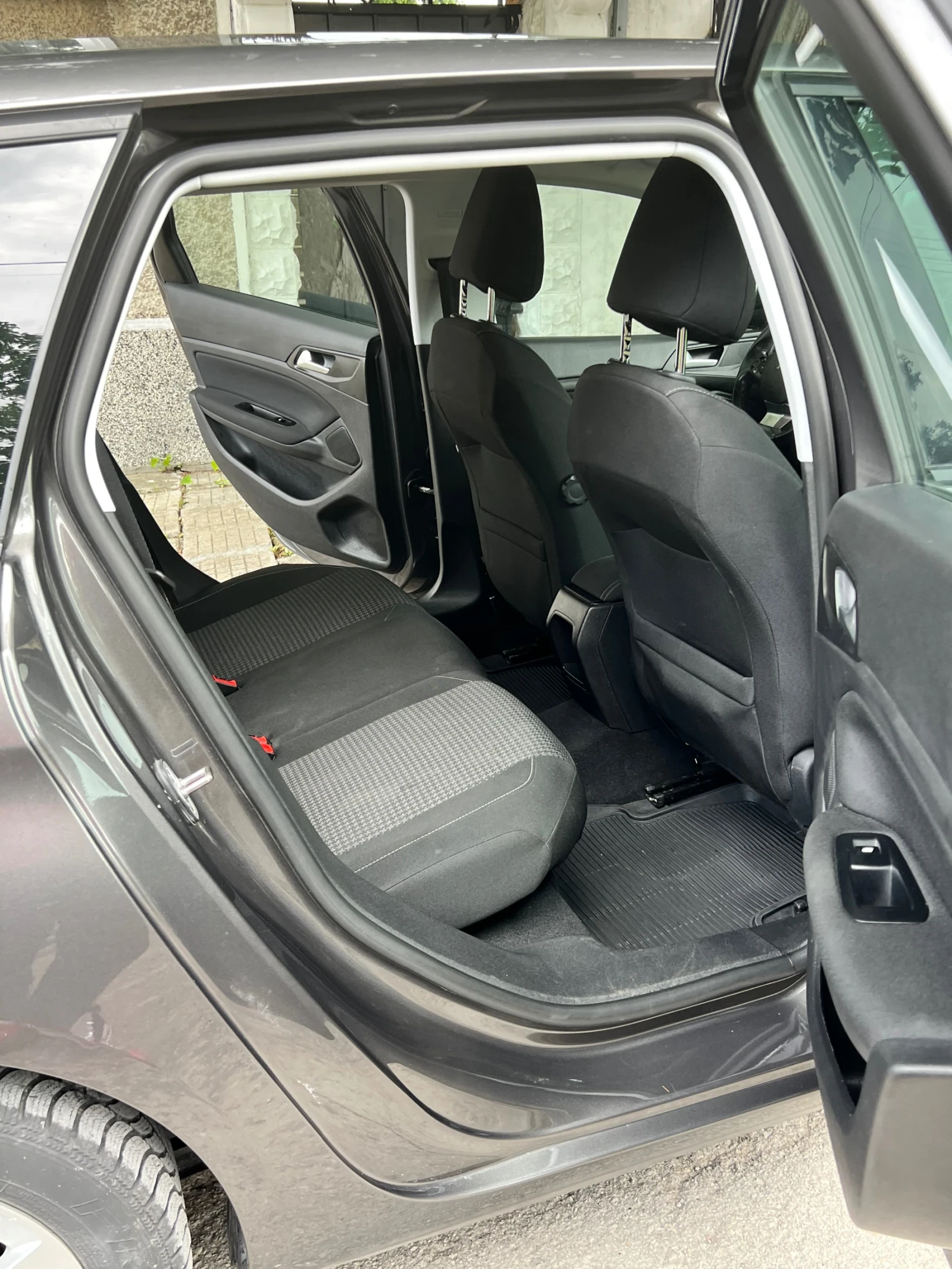 Peugeot 308 308SW, снимка 13 - Автомобили и джипове - 54731509