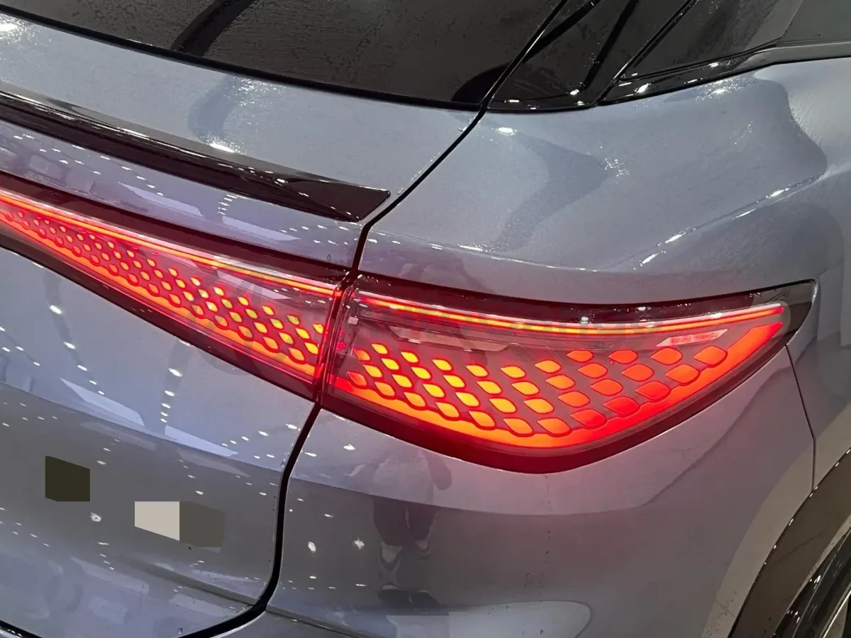 BYD Sealion 7, снимка 5 - Автомобили и джипове - 55024063