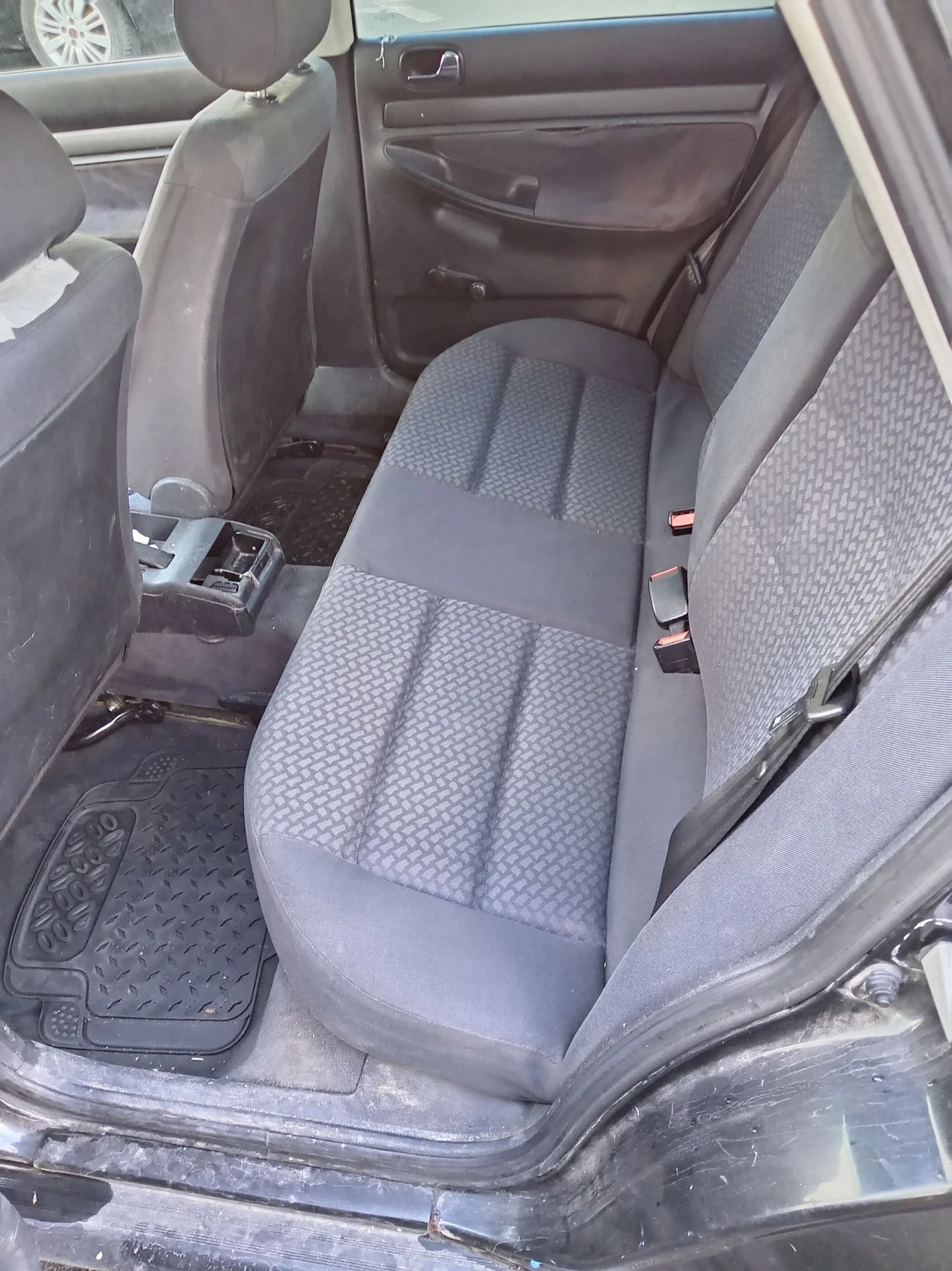 Audi A4 1, 6 бензин и газ, снимка 6 - Автомобили и джипове - 55033705