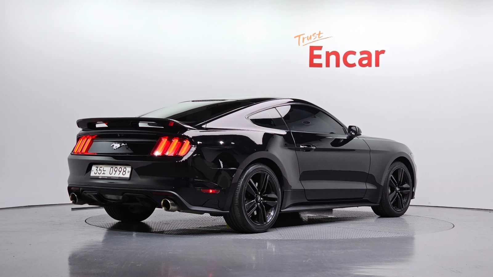 Ford Mustang 2.3 EcoBoost, снимка 2 - Автомобили и джипове - 55135754
