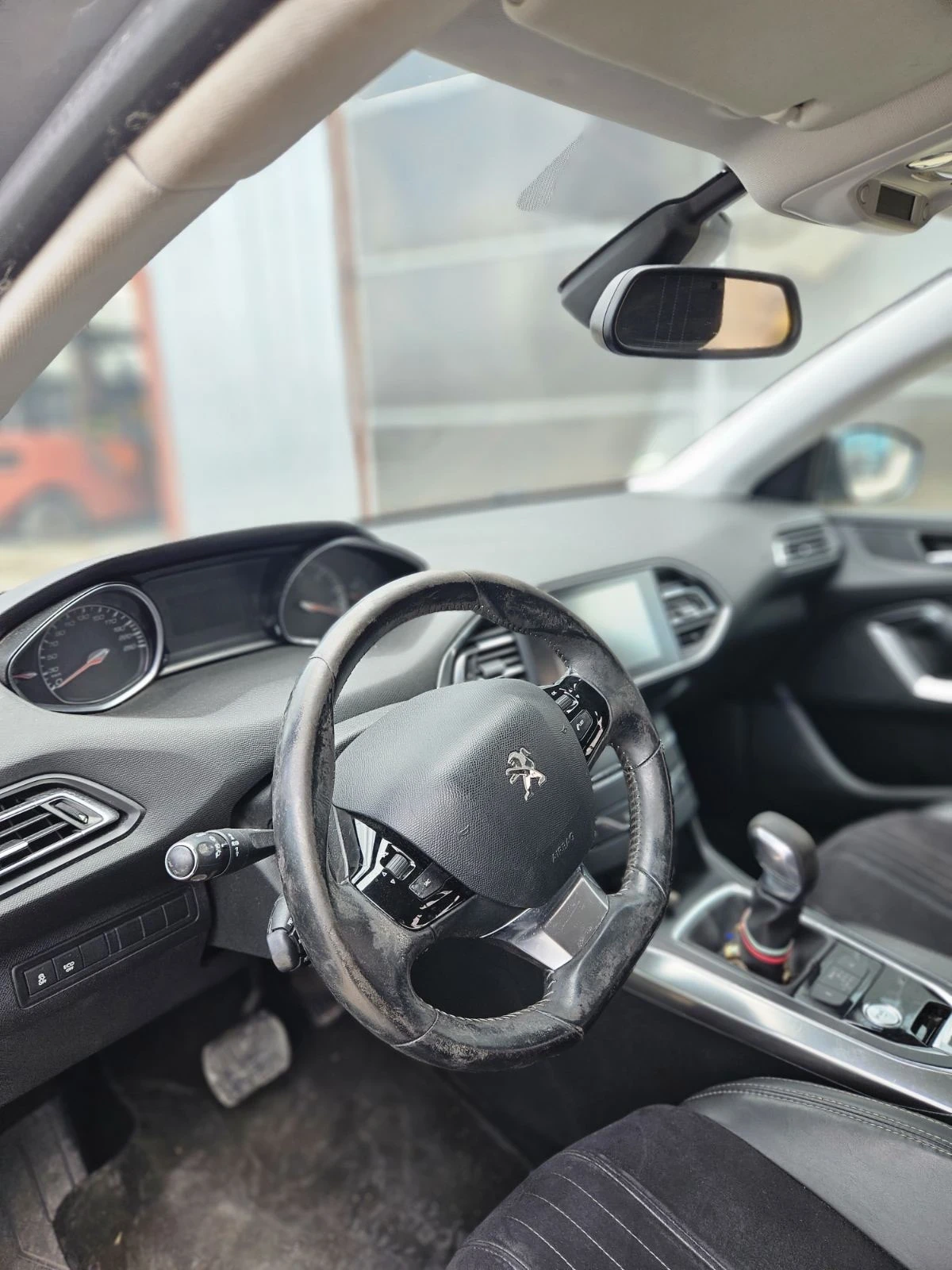 Peugeot 308 2.0HDi/Автоматик, снимка 8 - Автомобили и джипове - 55181558