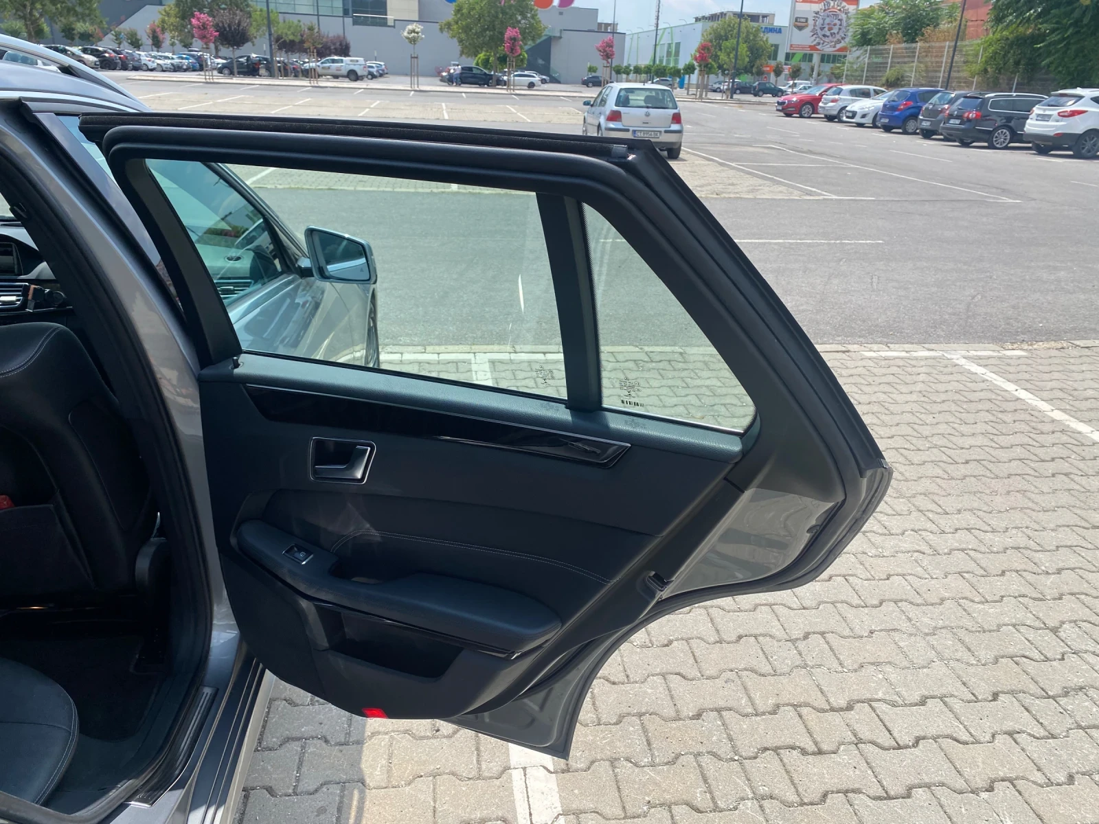 Mercedes-Benz E 350, снимка 8 - Автомобили и джипове - 55376844